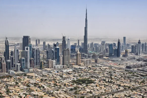 Skyline von Dubai mit dem Burj Khalifa